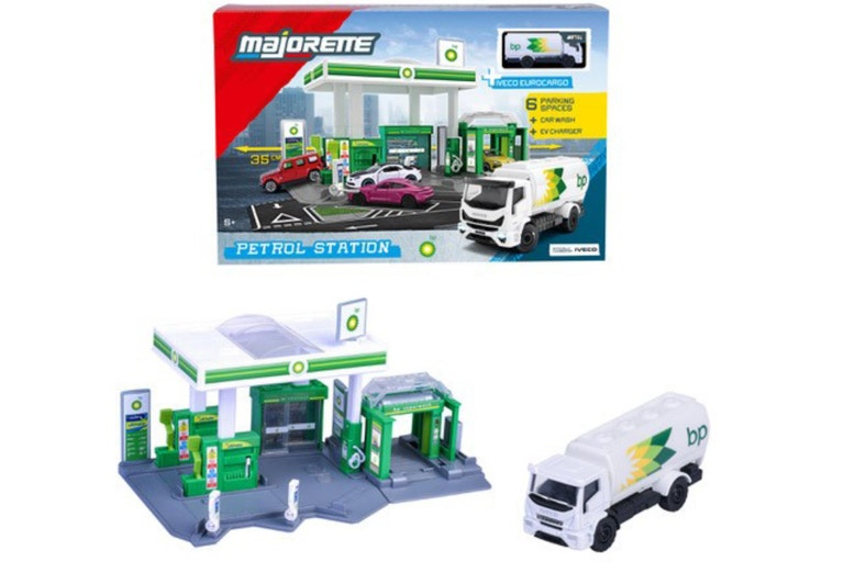 Majorette Petrol Station BP + Vehicle | Includes 1 Fuel Tanker | Features Fuel Pump & EV Charger