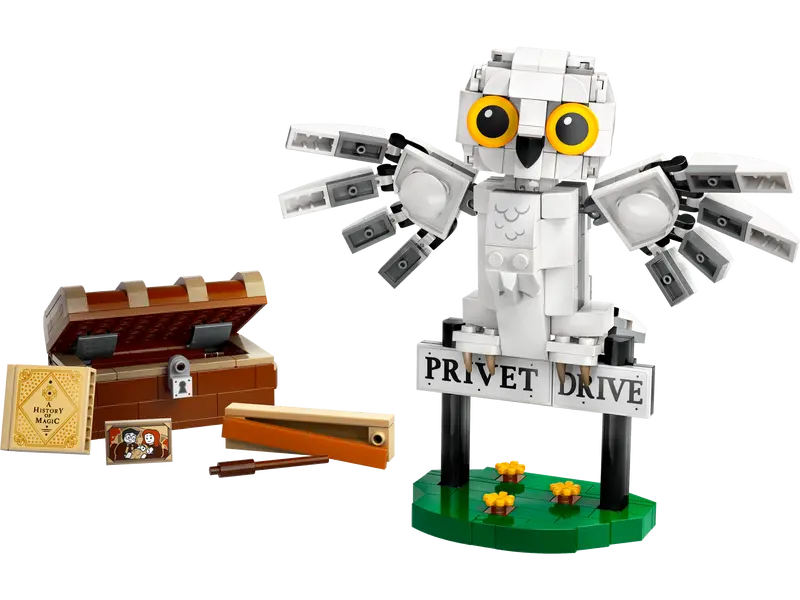 Hedwig at 4 Privet Drive 76425