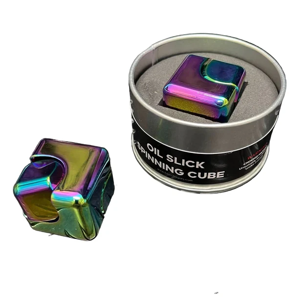 Spinning Cube - Oil Slick