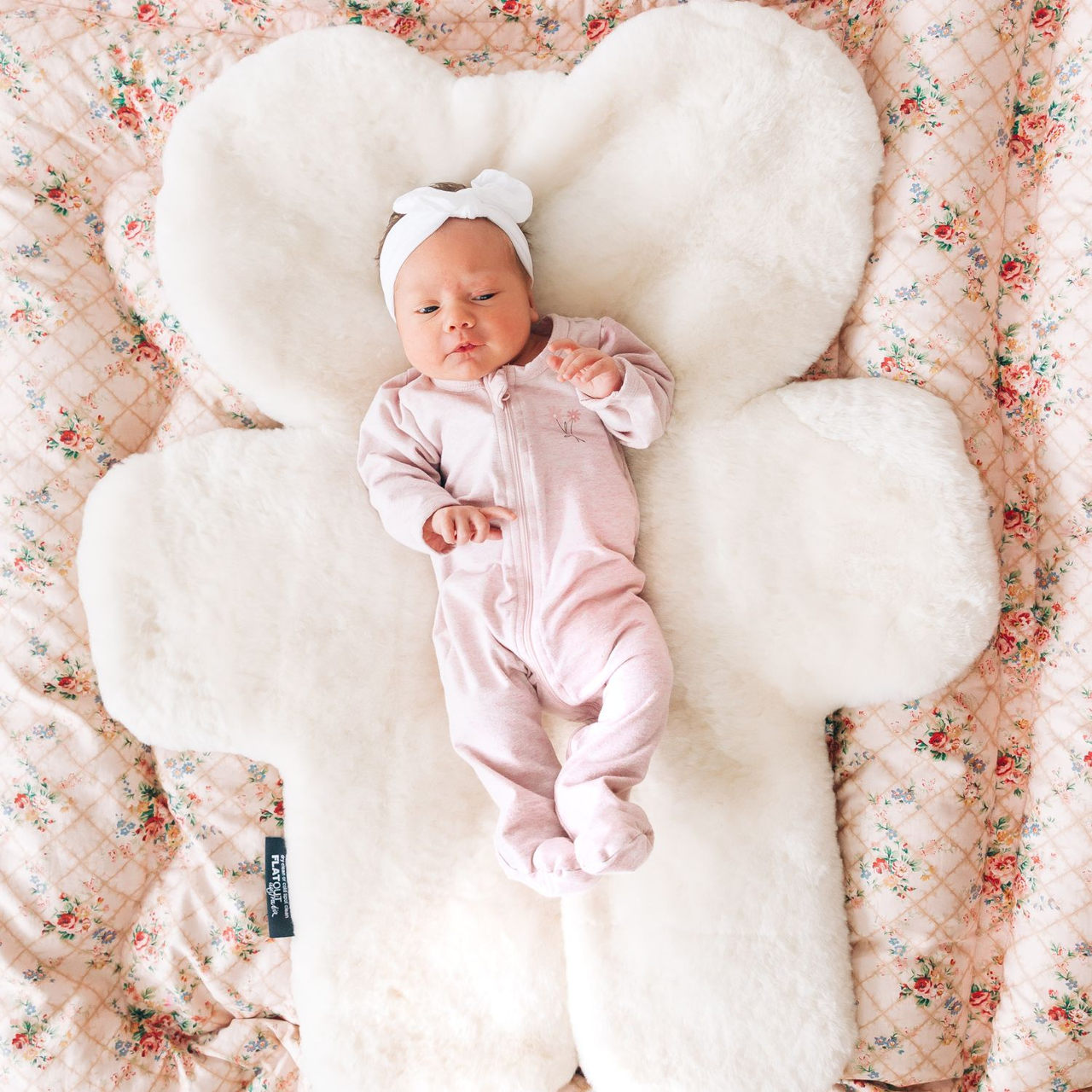 FLATOUTbear rug - Milk