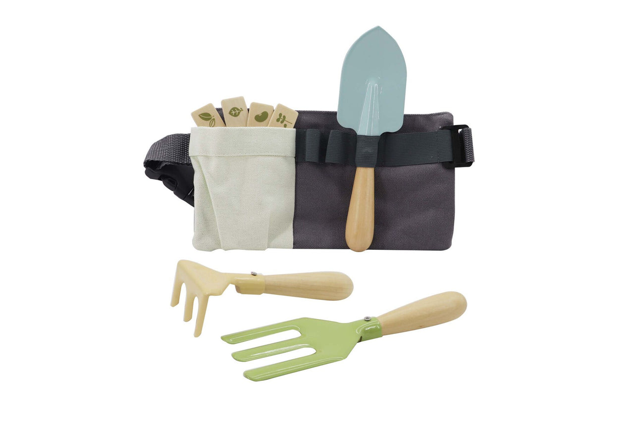 Garden belt with tools and name tag