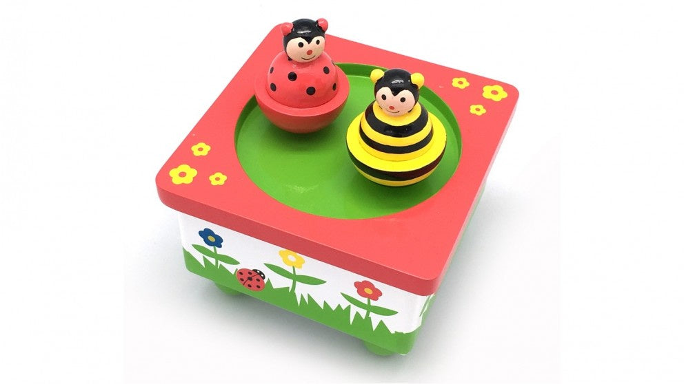 Music Box with Dancing Figures