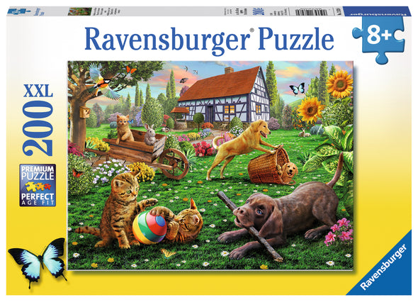 200 pc Puzzle - Playing in the Yard