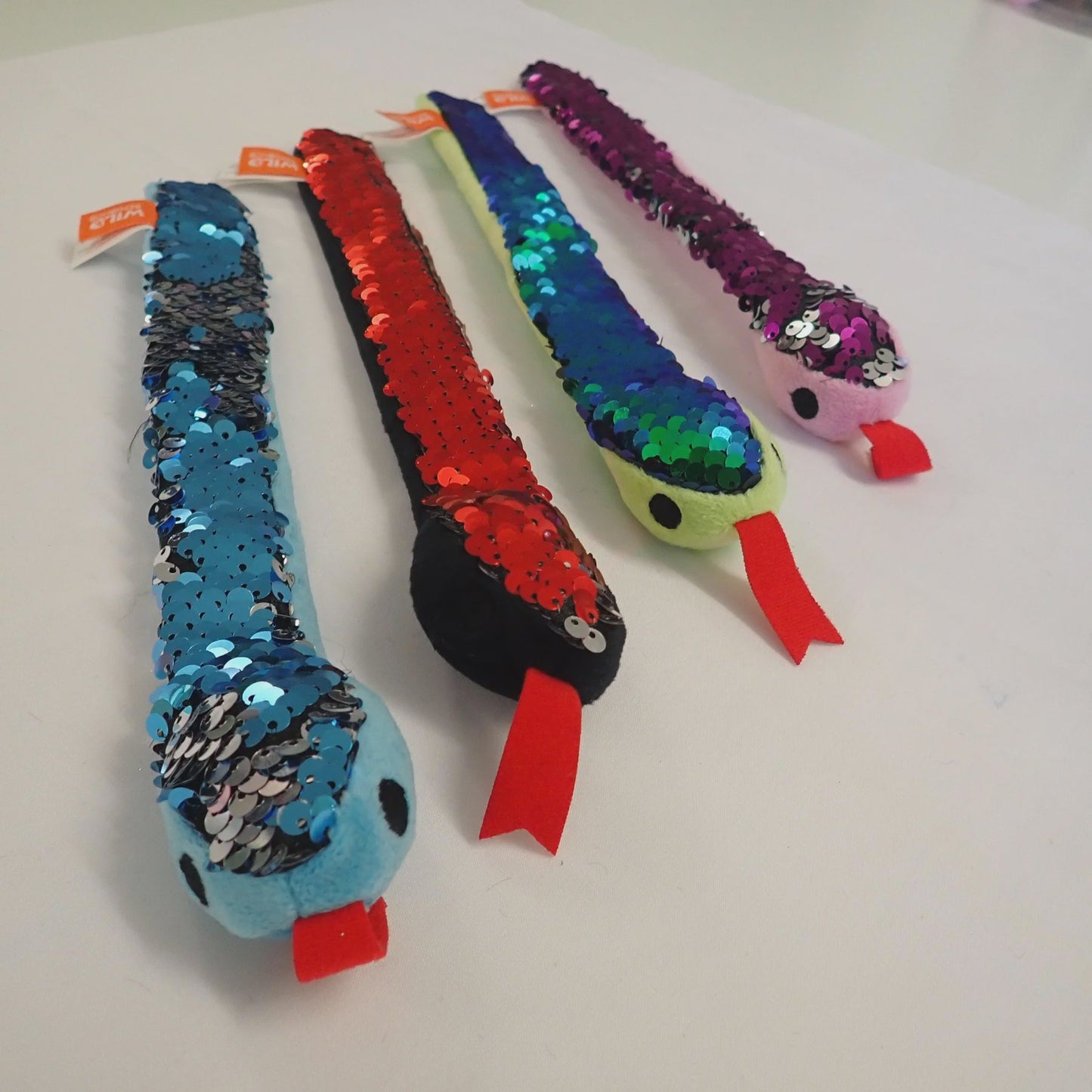 Snap Snakes